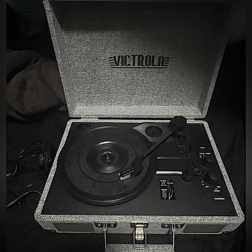 Record player with bluetooth